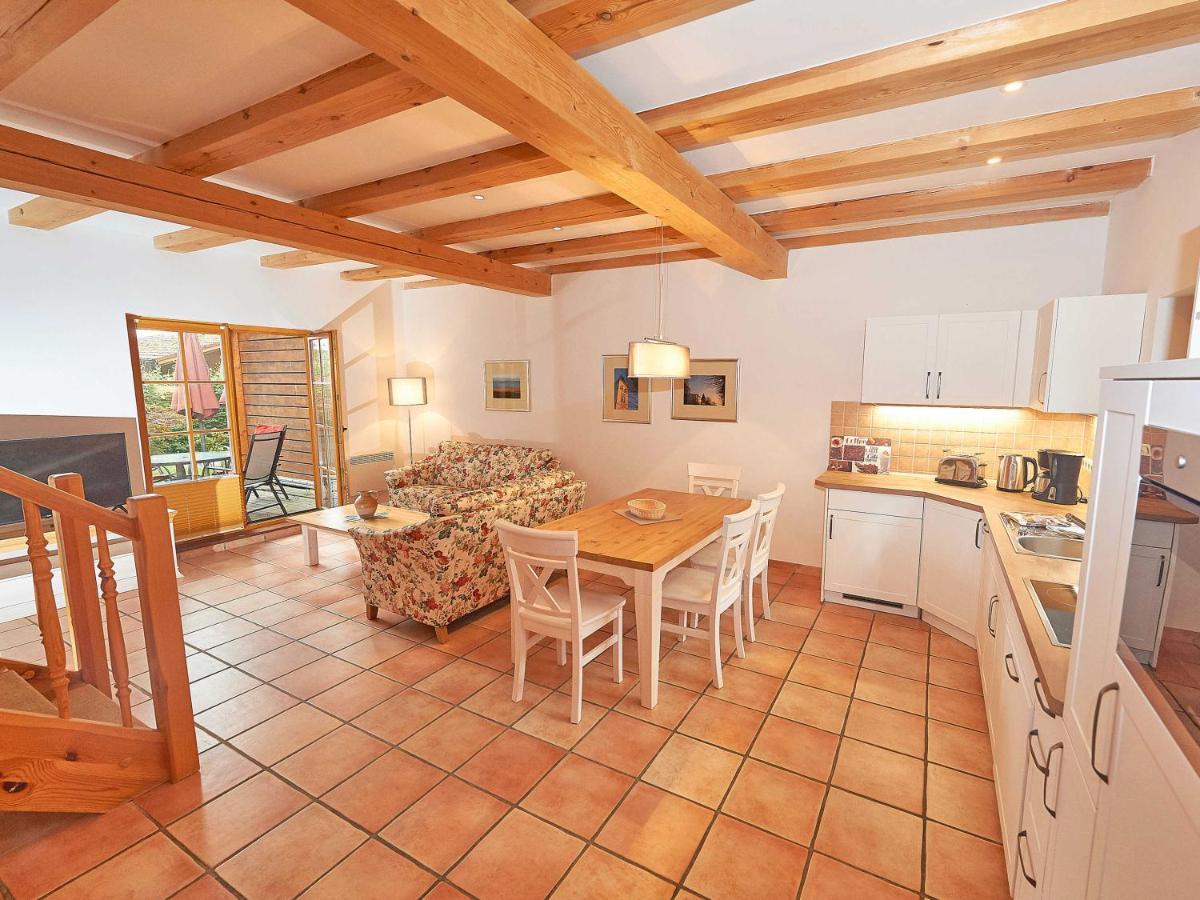Strandschloesschen - Haushaelfte 2 Holiday home Sellin (Rugen)